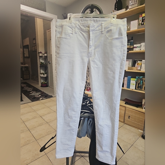 American Eagle Outfitters White Cropped Straight Ankle Jeans - Picture 2 of 5